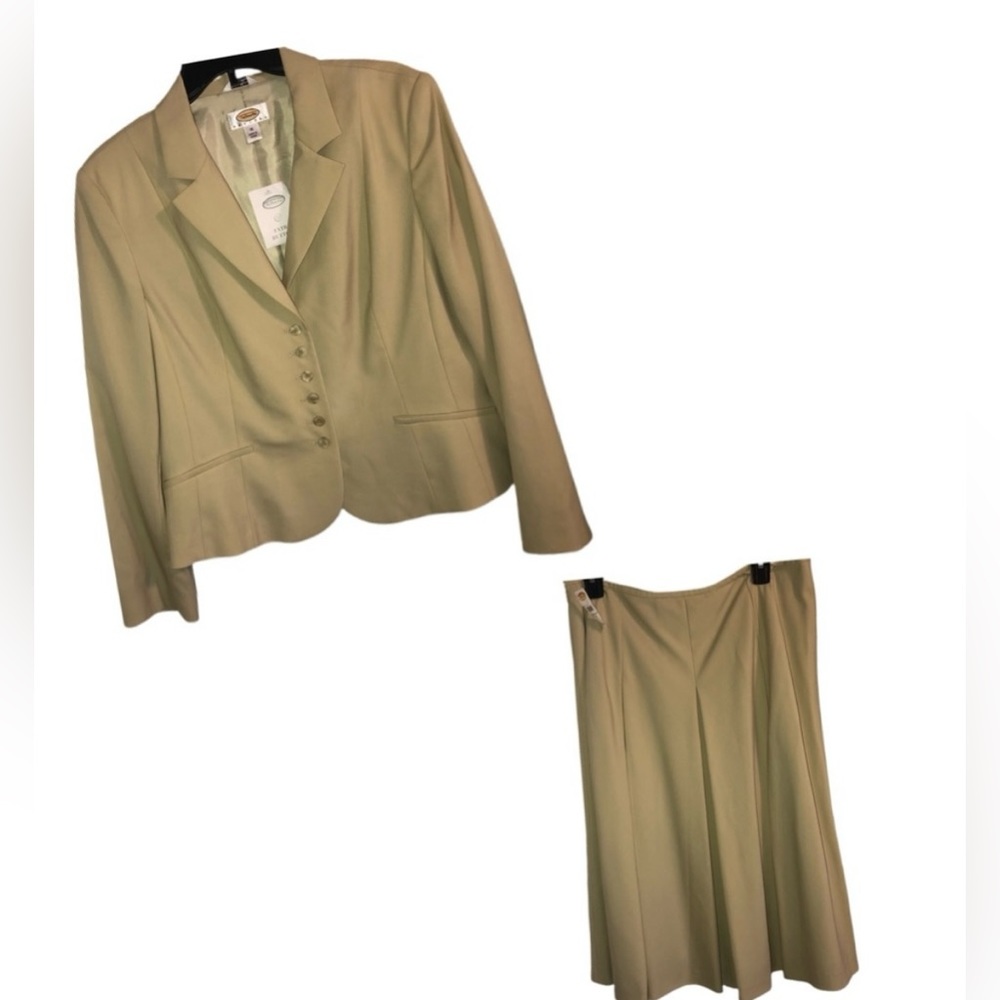 Talbot’s Tan Jacket Skirt Suit Tan Blazer 16P Skirt 16 NWT Dress to Succeed!